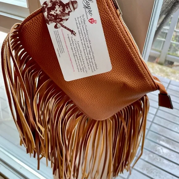 Beautiful Cognac colored wristlet! NWT - Picture 3 of 4